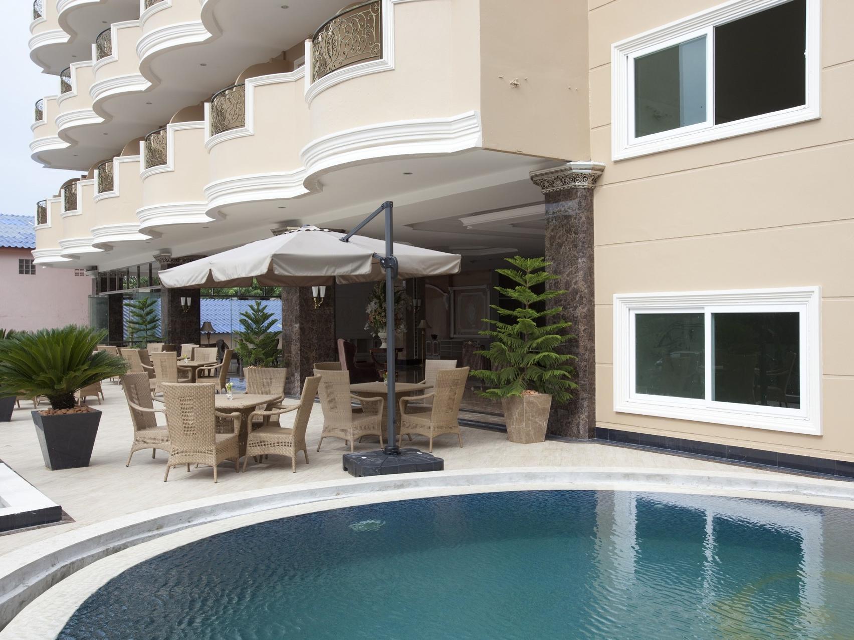 Lk Noble Suite Pattaya Extérieur photo