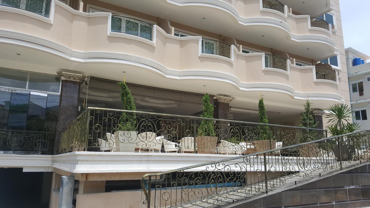 Lk Noble Suite Pattaya Extérieur photo