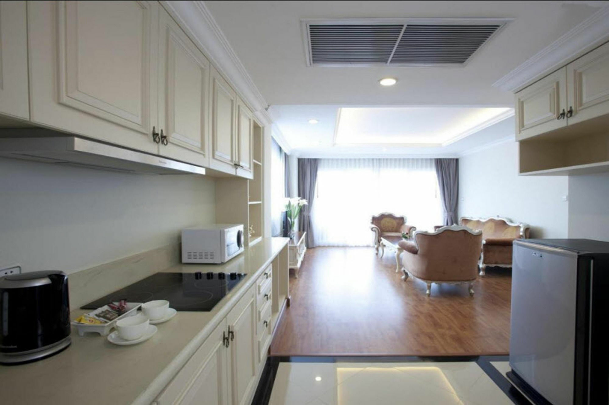 Lk Noble Suite Pattaya Extérieur photo