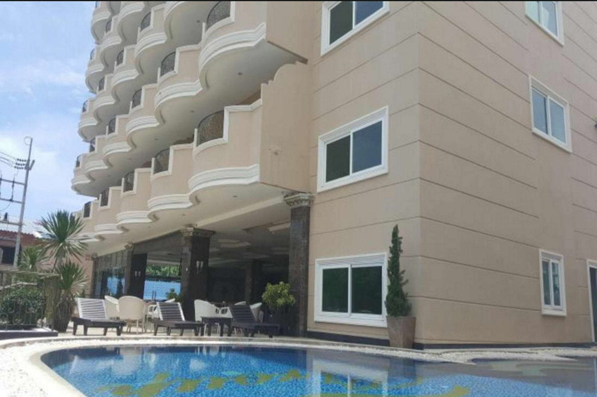 Lk Noble Suite Pattaya Extérieur photo