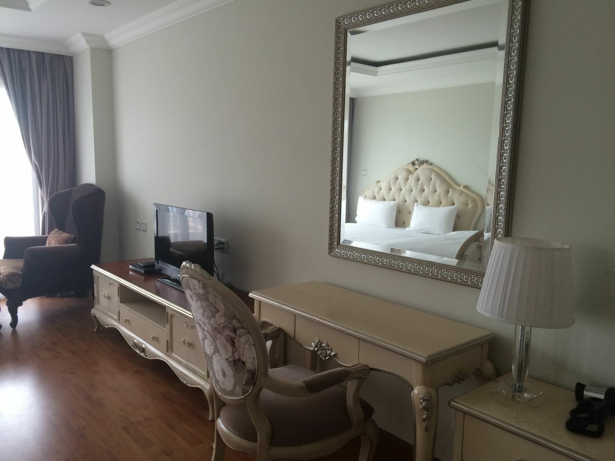 Lk Noble Suite Pattaya Extérieur photo